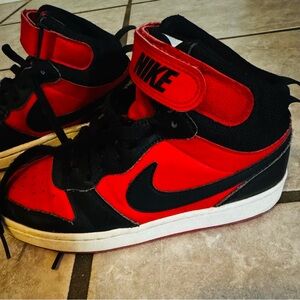 Nike Kids Black and Red Sneakers
